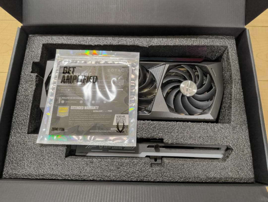 グラフィックボード・グラボ・ビデオカード GeForce RTX 3070 Ti Amp Extreme Holo