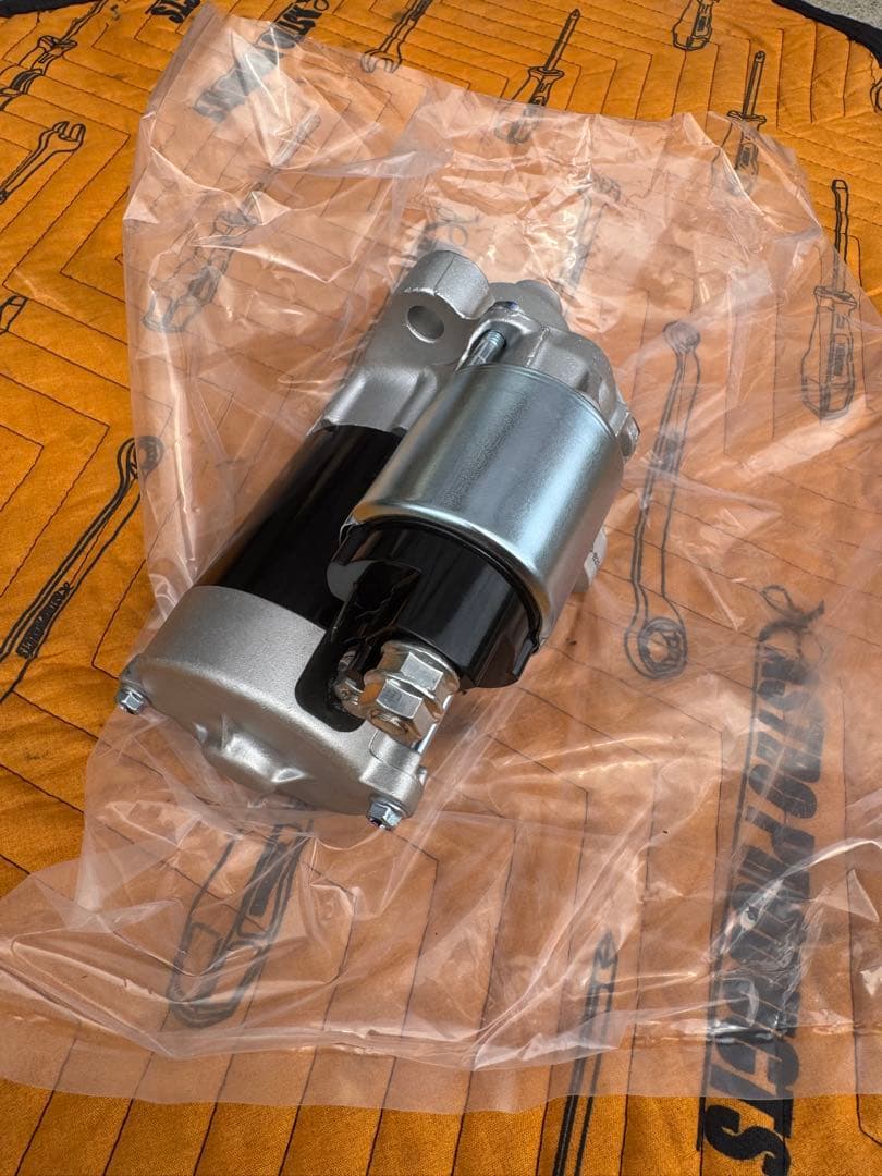 ダイハツミラココアセルモーター　未使用品　L675 L685