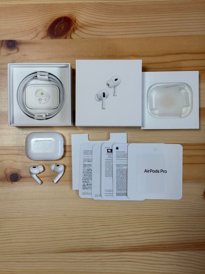 ま*つ様 【美品】Apple正規品 AirPods Pro 2（第2世代） US