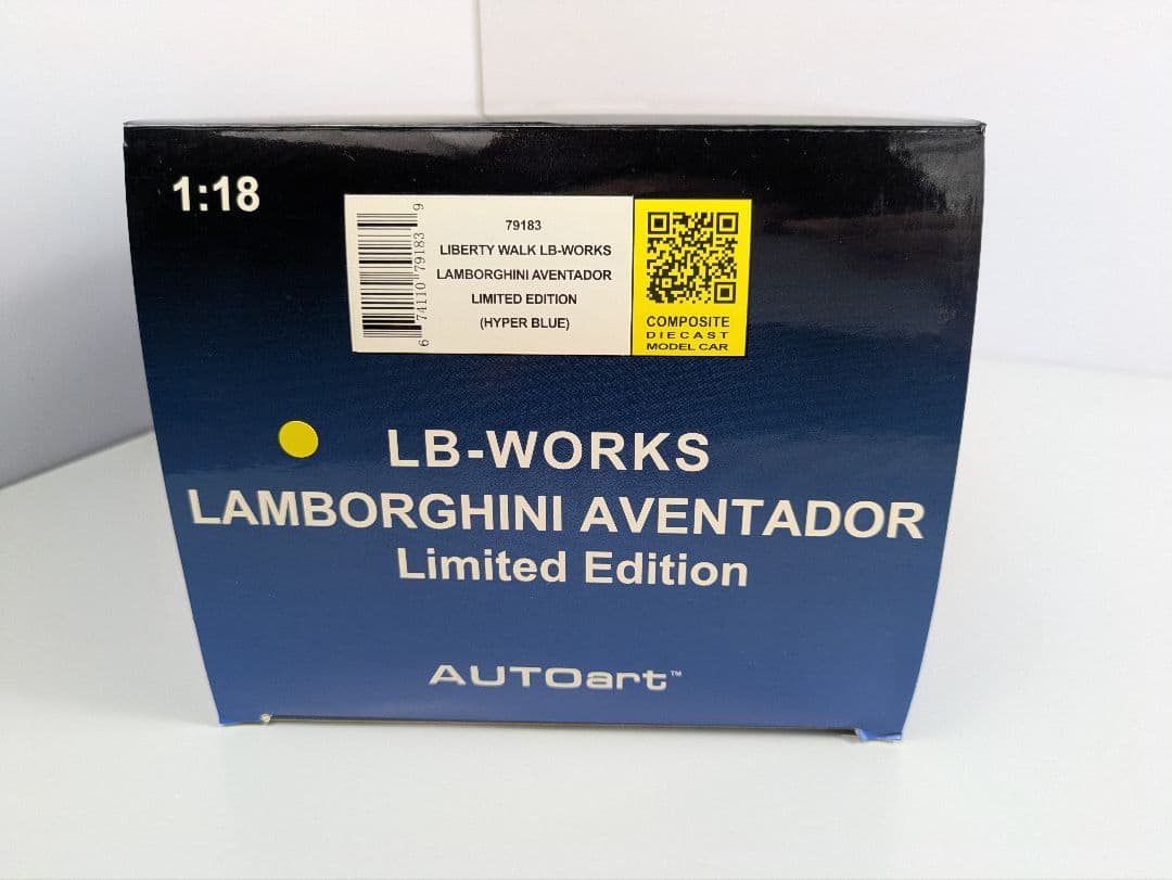 1/18 ミニカー オートアート ランボルギーニ アヴェンタドール LB