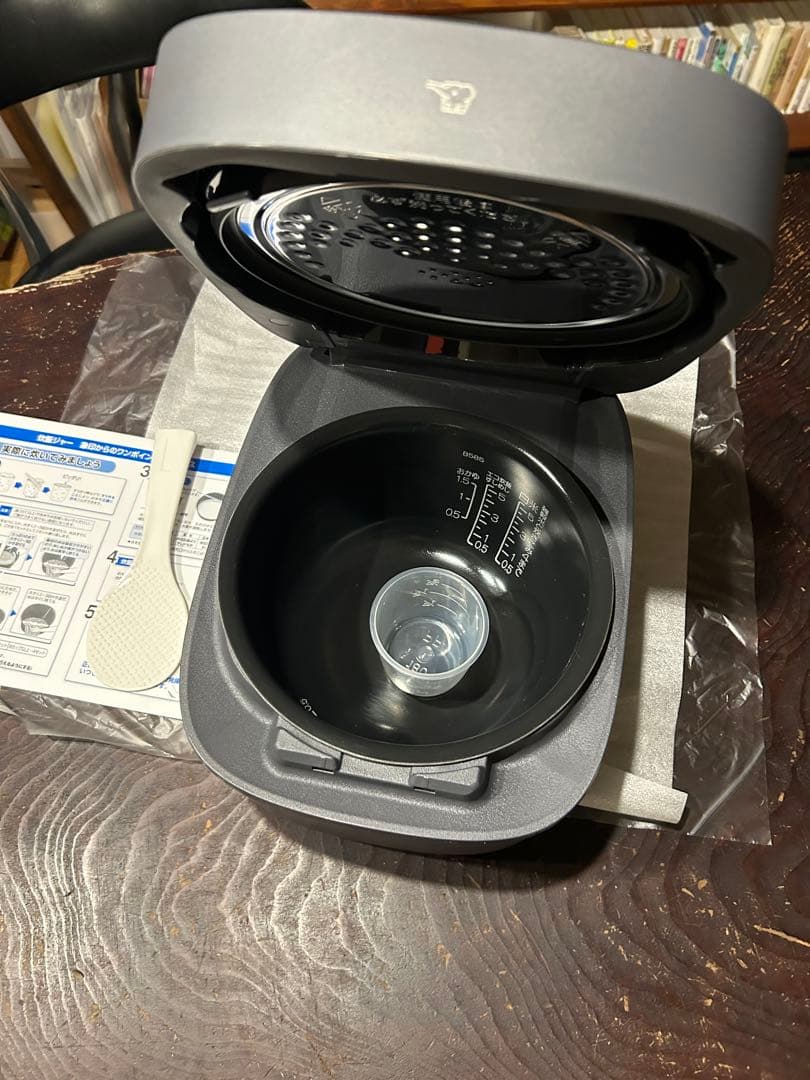 象印 極め炊き　豪熱大火力　NW-QB10-BZ 炊飯器 5.5合炊き