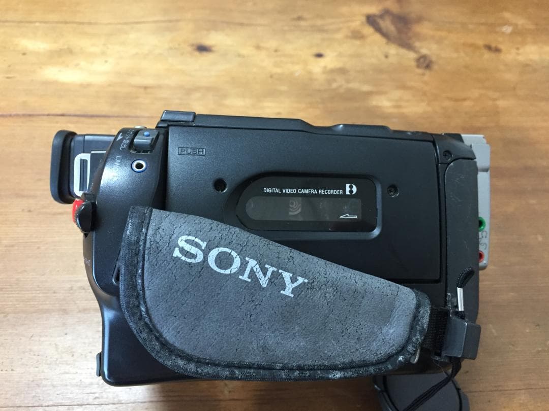 美品　撮影再生ダビングOK　SONY　DCR-TRV310　付属品有　Hi8