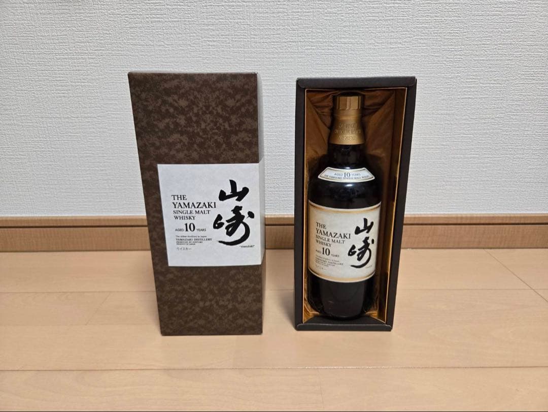 サントリー　山崎10年　シングルモルトウィスキー　箱付き未開栓　700ml