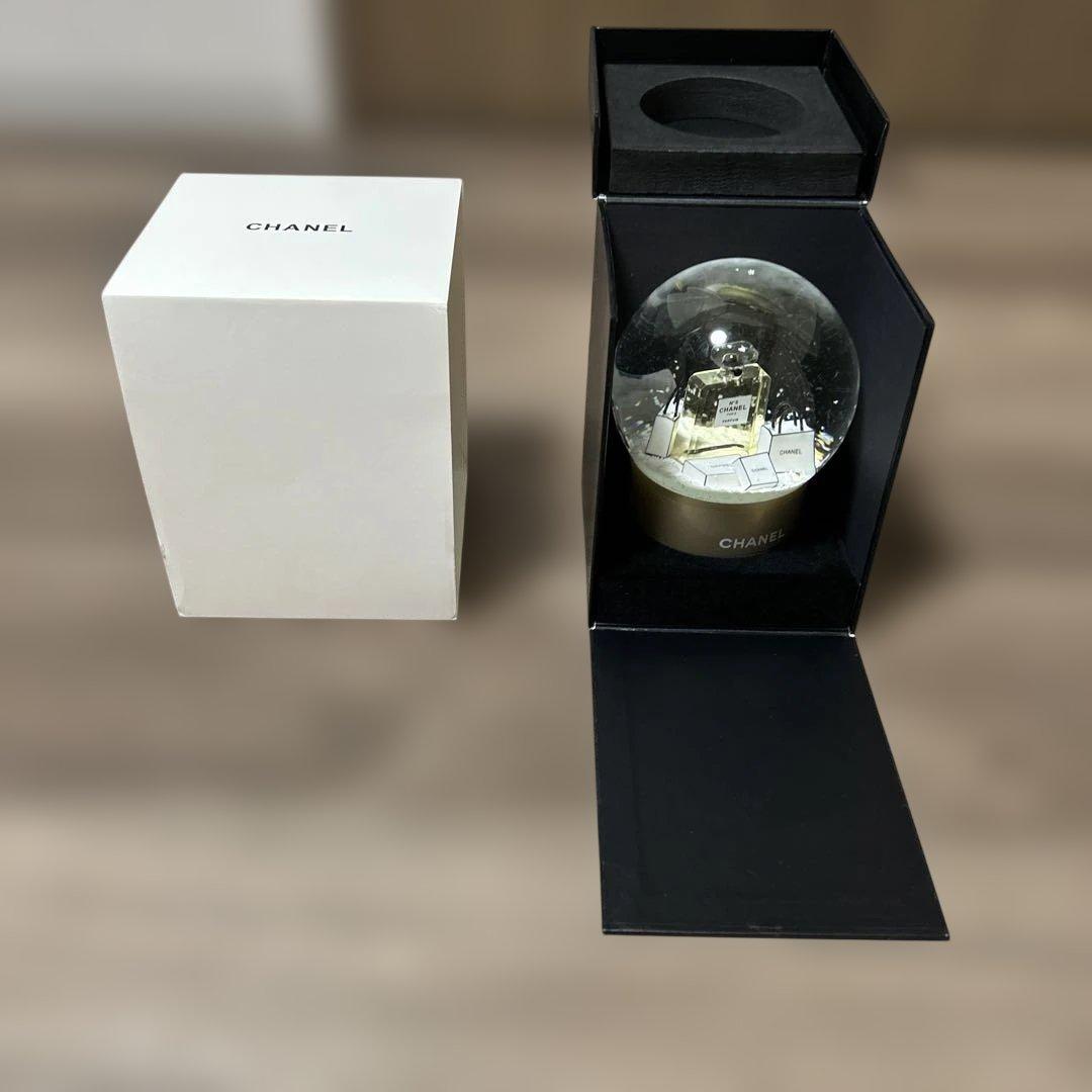 CHANEL スノードーム 香水ボトルデザイン