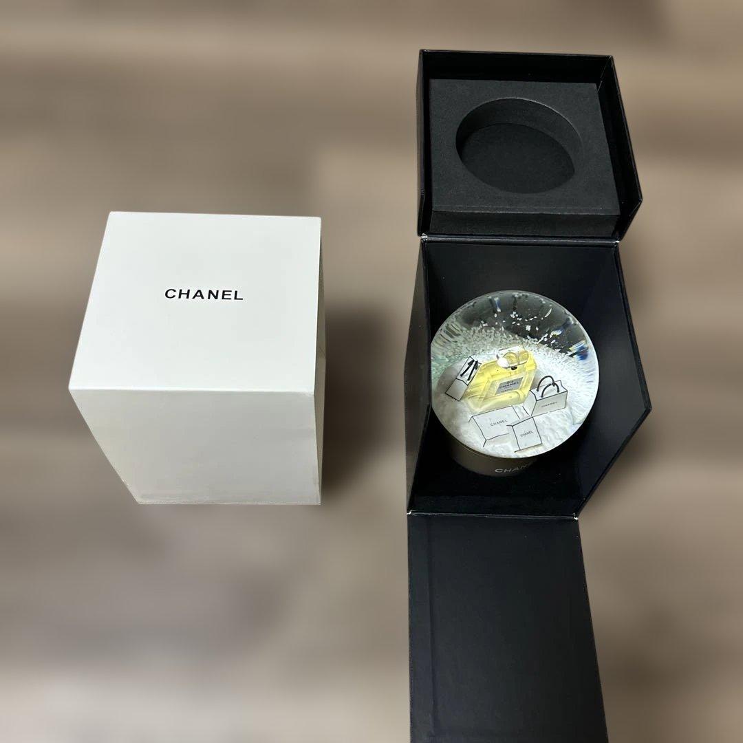 CHANEL スノードーム 香水ボトルデザイン
