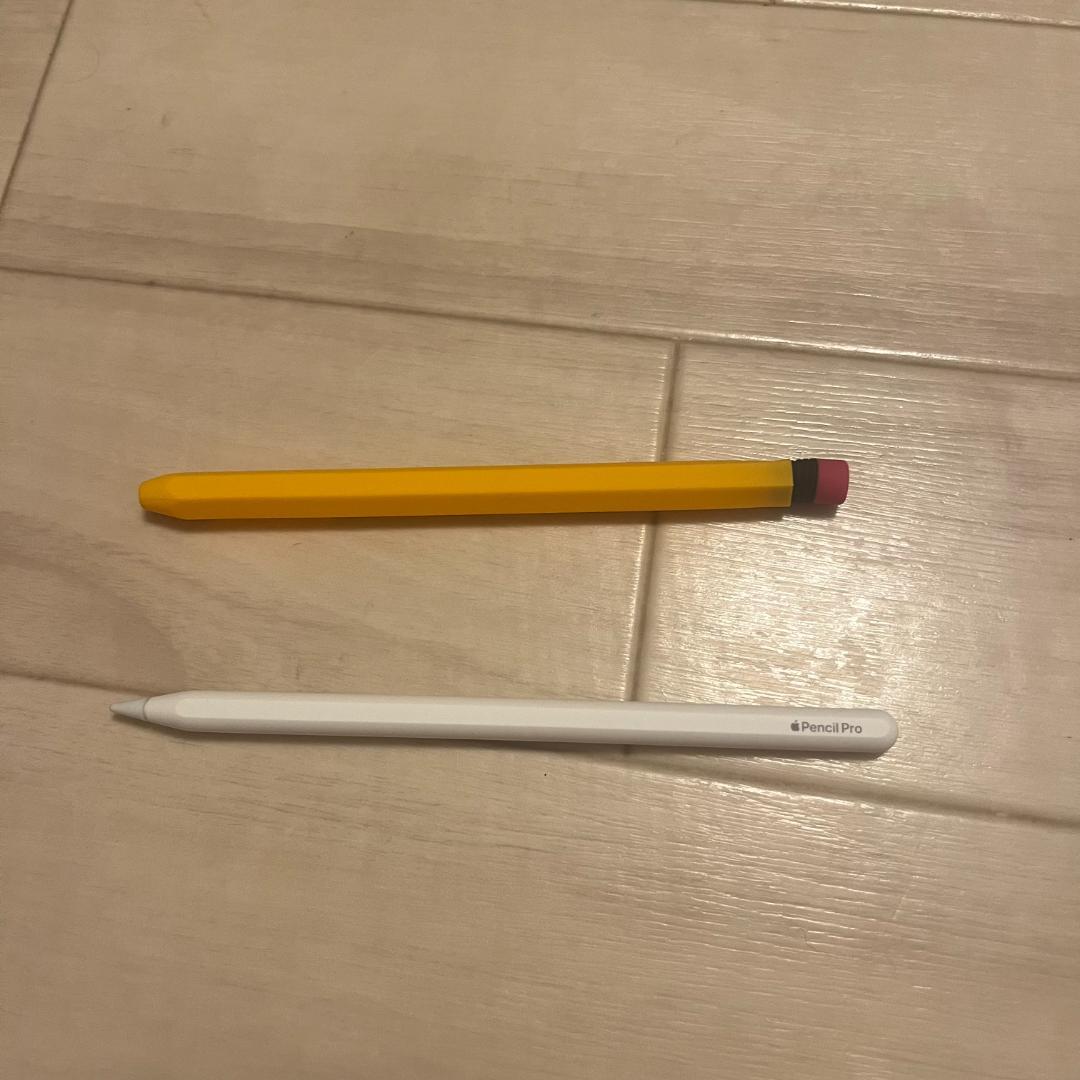 Apple Pencil Pro 純正品 未使用に近い elagoのカバー付き