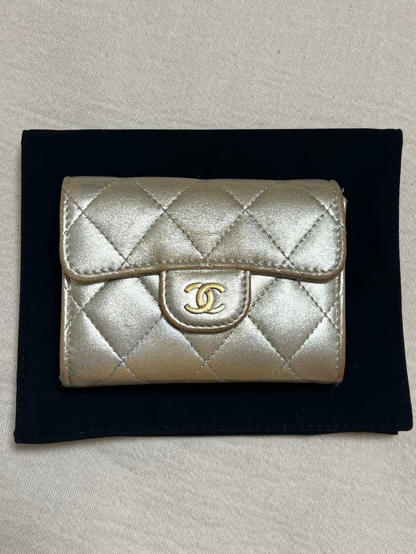 シャネル　マトラッセ　ケース　ミニウォレット　ゴールド