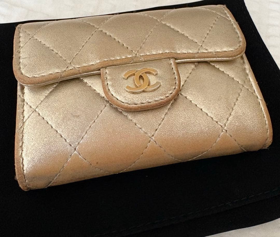 シャネル　マトラッセ　ケース　ミニウォレット　ゴールド