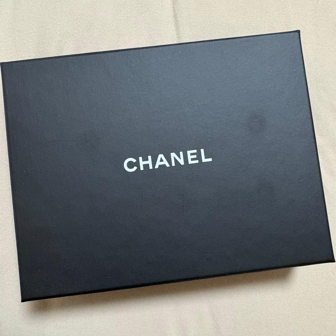 シャネル　マトラッセ　ケース　ミニウォレット　ゴールド