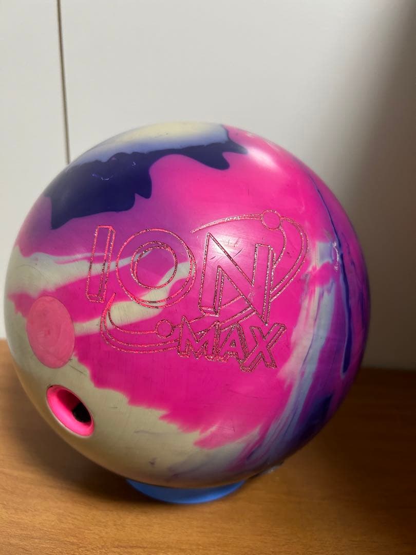 ION MAX ボウリングボール