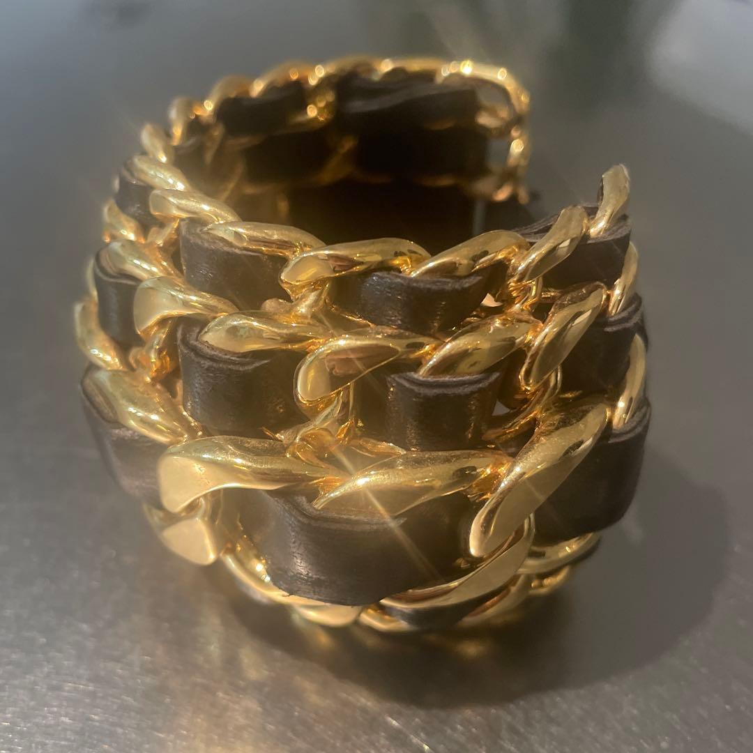 CHANEL チェーンバングル