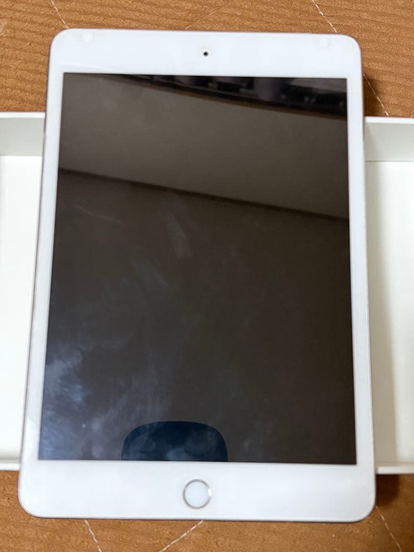 iPad本体 iPad mini4 128GB