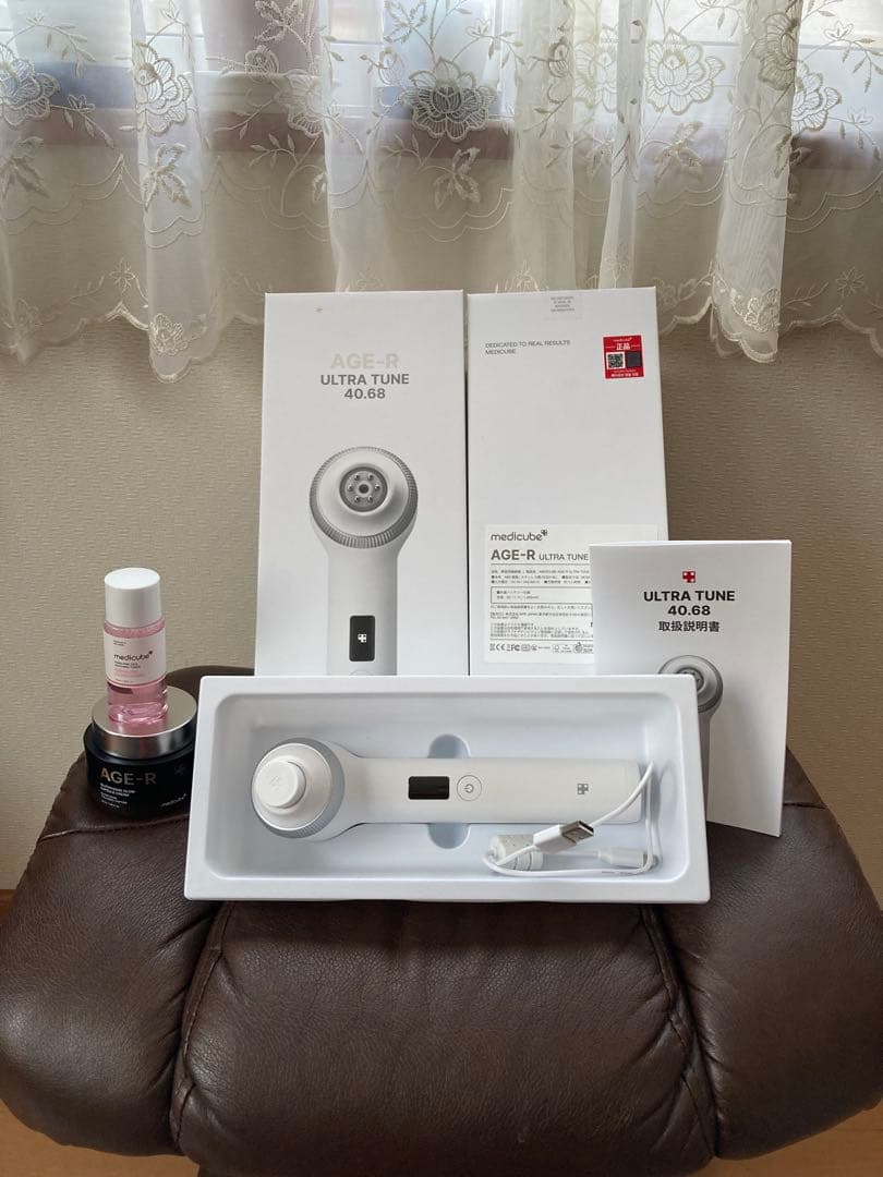 medicube AGE-R ULTRA TUNE 40.68 美顔器