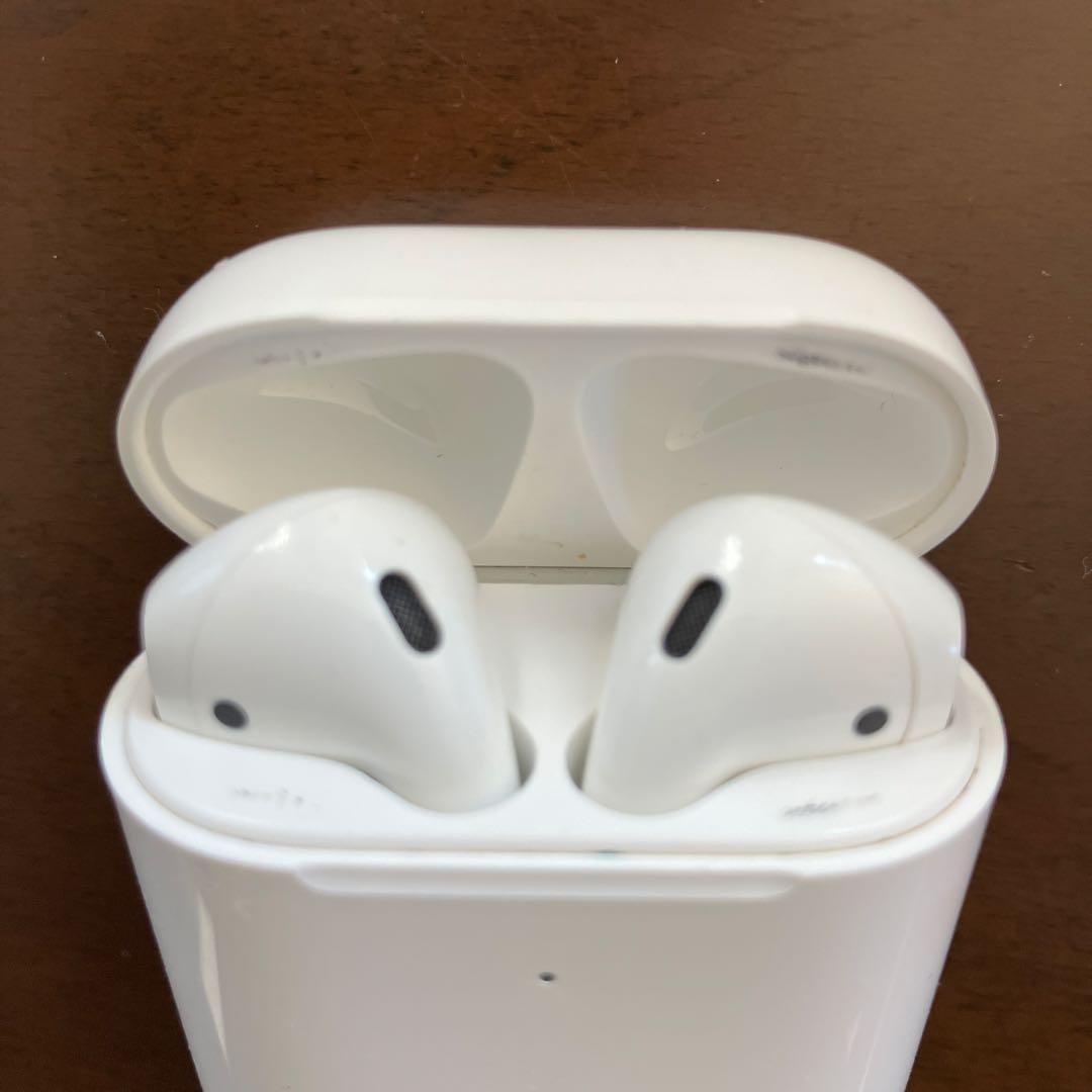 Apple AirPods 本体 Charging Case付き