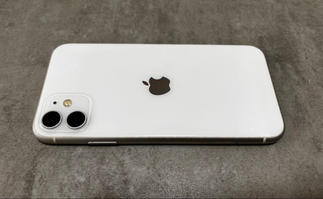 Apple iPhone 11 ホワイト 本体　256GB