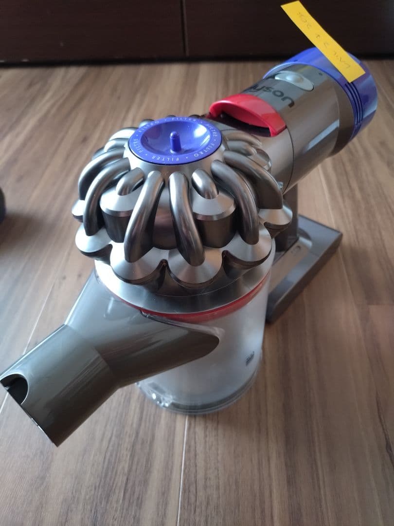 dysonダイソン　Ｖ８コードレスクリーナー②