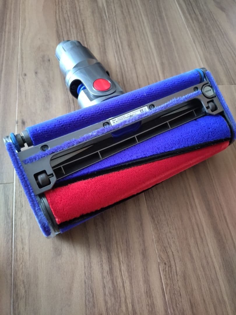 dysonダイソン　Ｖ８コードレスクリーナー②