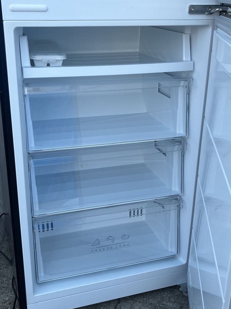 アイリスオーヤマ ノンフロン冷凍冷蔵庫 IRSN-27A-B 2021年製