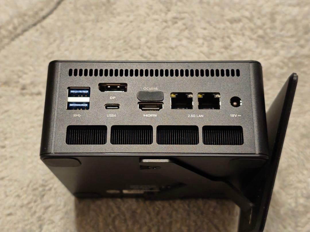 ミニPC Minisforum UM780XTX AMD 7840HS Mini-PC