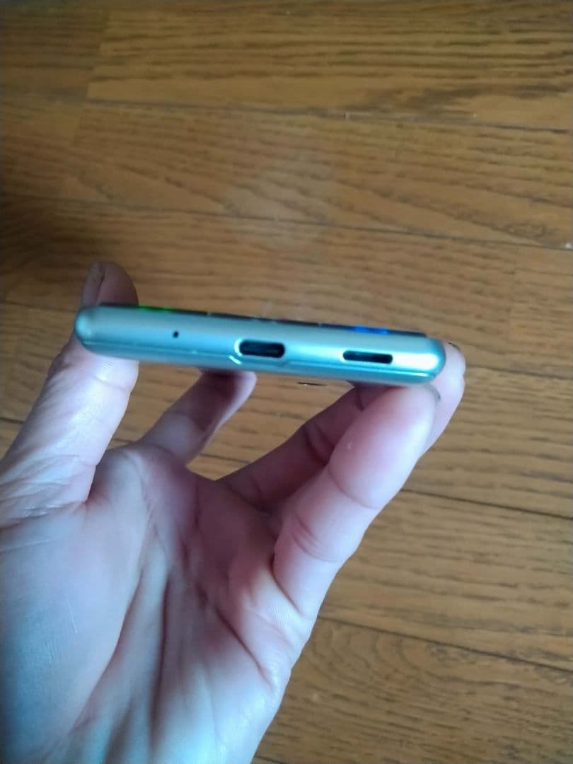 SHARP A001SH 本体のみの出品です。 SIMフリー美品。