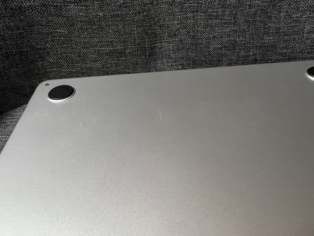 極美品　MacBook Air M2 2023 MQKR3J/A