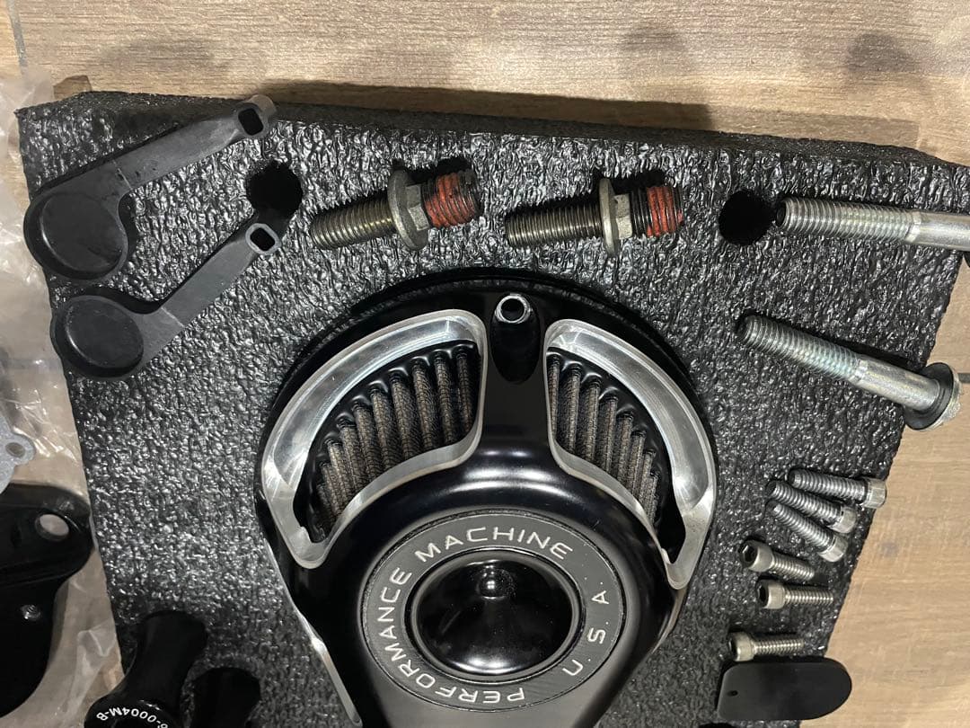 ハーレー　パフォーマンスマシン　エアクリーナー コントラストカット　新品未使用品