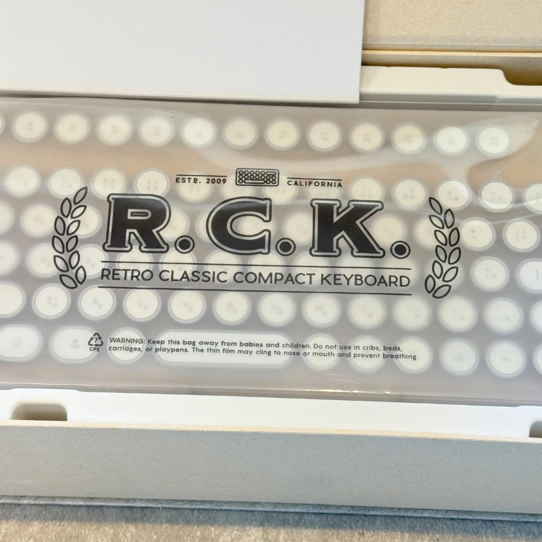 AZIO レトロクラシック コンパクト ワイヤレスキーボード メープル