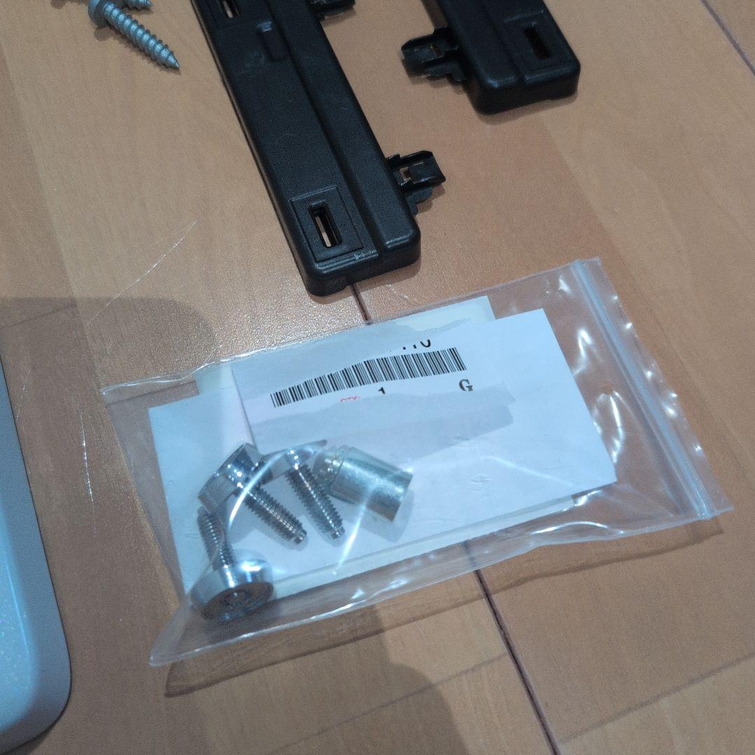 レクサス　純正　LBX ナンバーフレーム