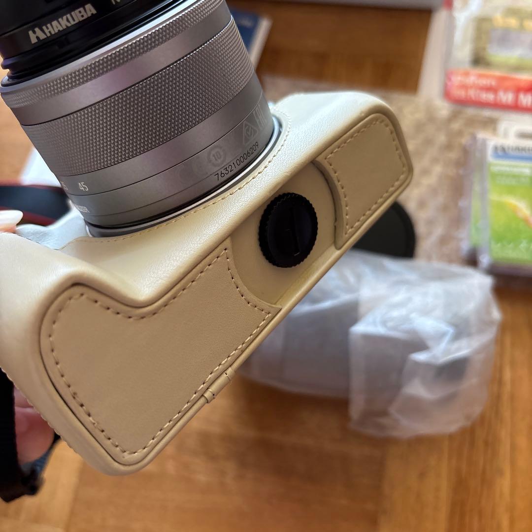 Canon ミラーレス一眼カメラ EOS Kiss M ダブルレンズ