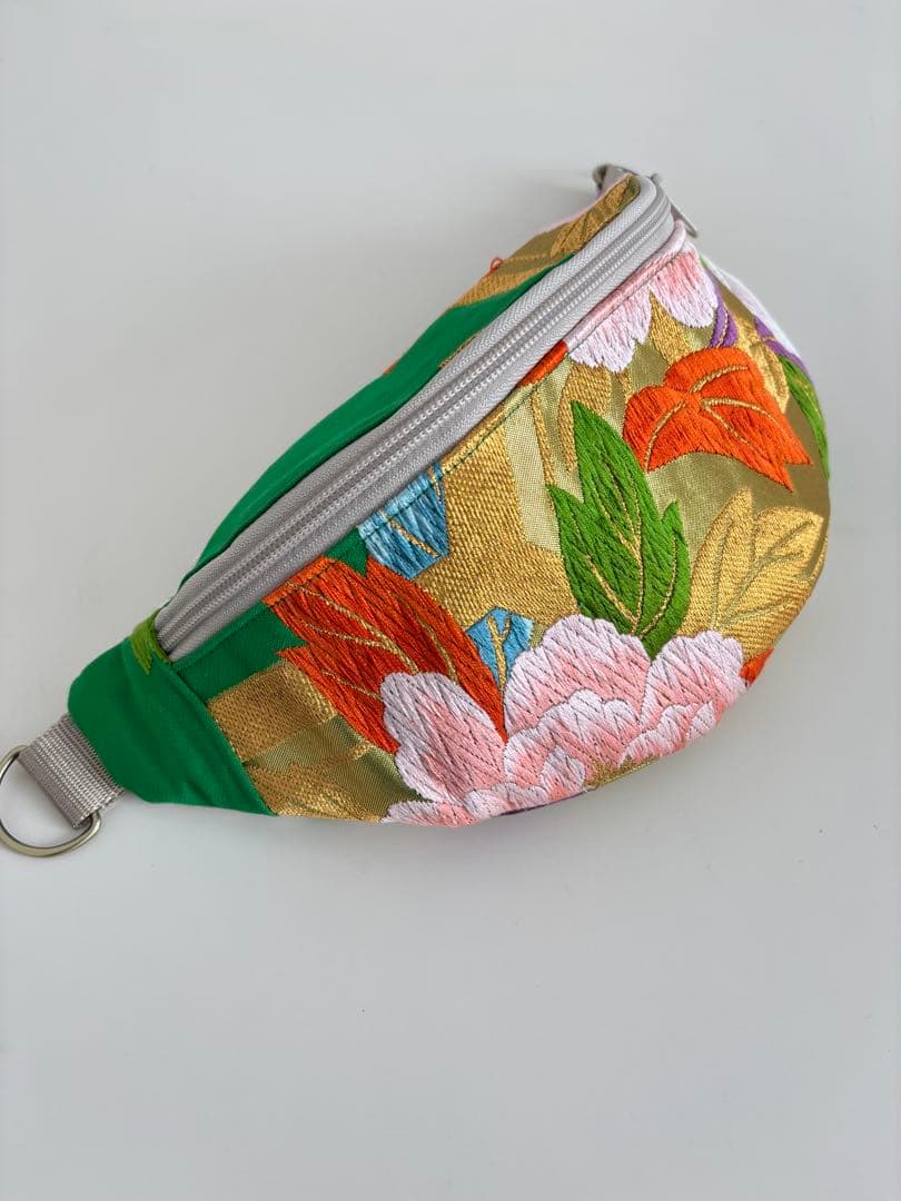 牡丹柄 袋帯スリングバッグ　帯リメイクバッグ　クロスボディバッグ