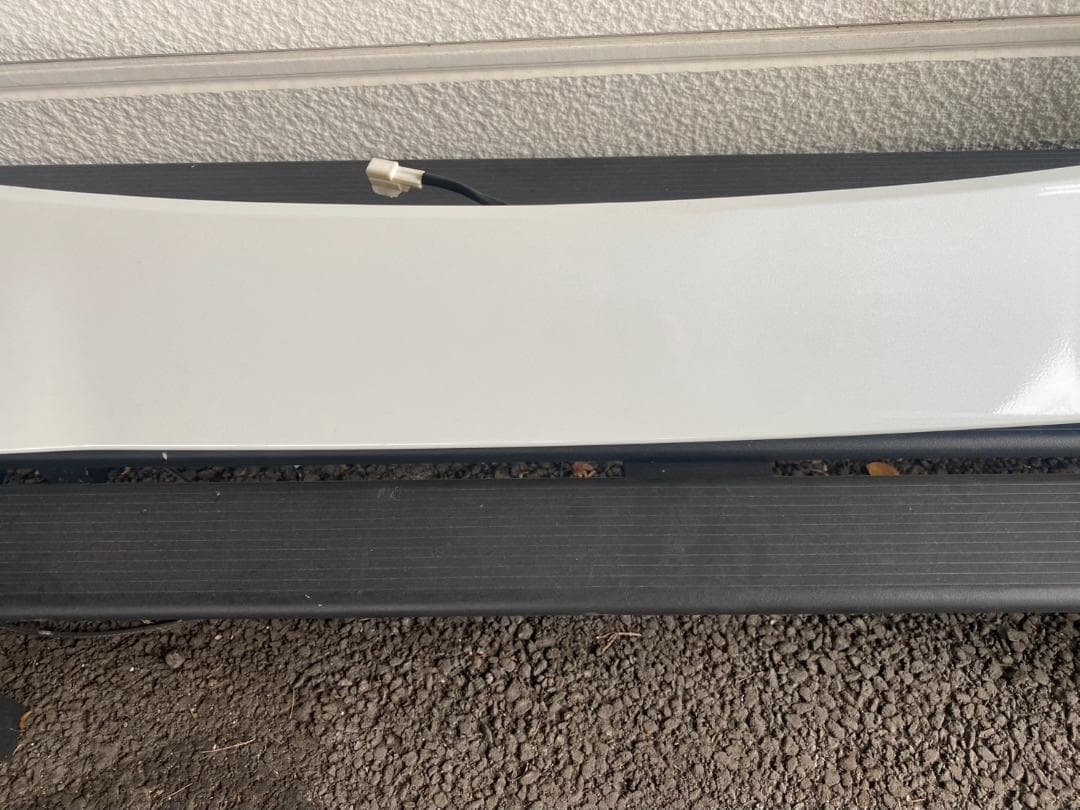 送料込 ワゴンR MH55S リアスポイラー ハイマウント付き パールホワイト