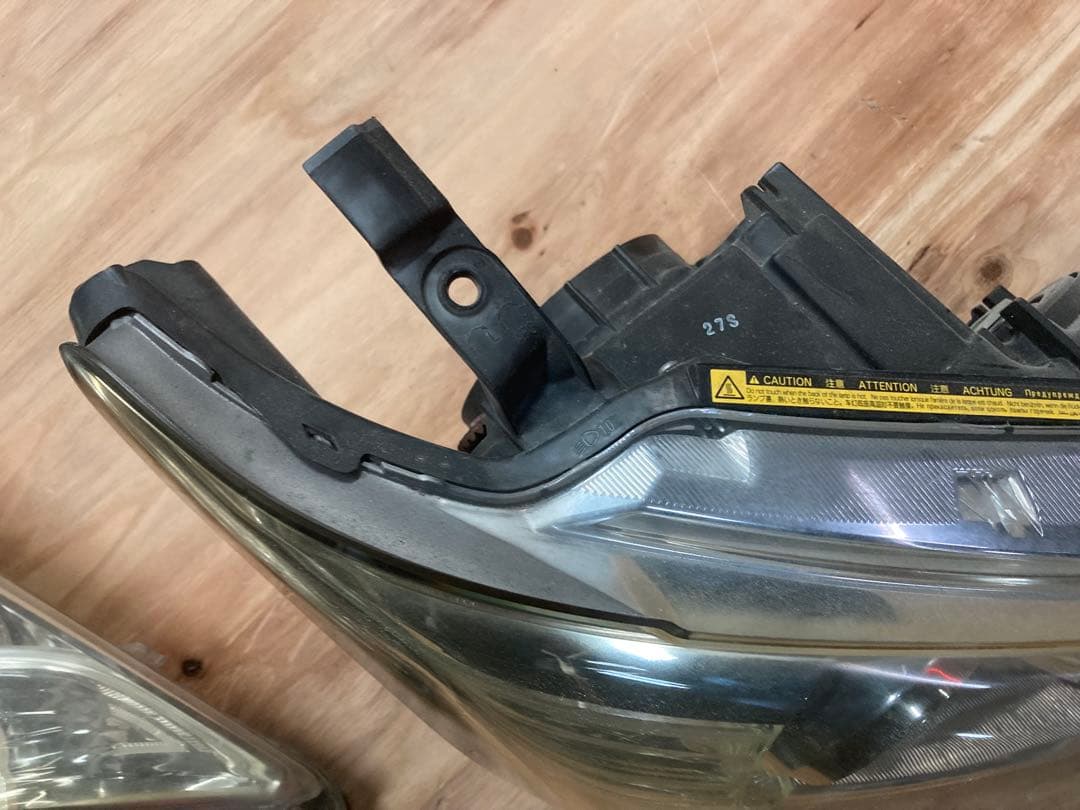 TOYOTAトヨタ純正50前期カムリ　ヘッドライト左右