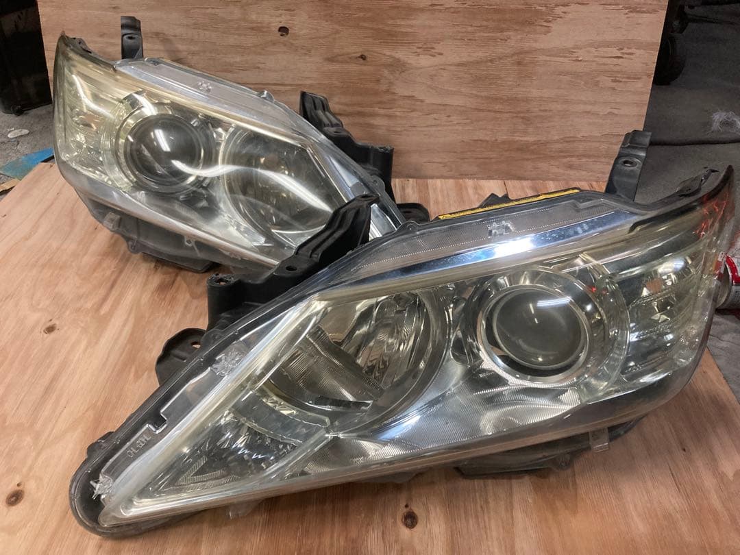 TOYOTAトヨタ純正50前期カムリ　ヘッドライト左右