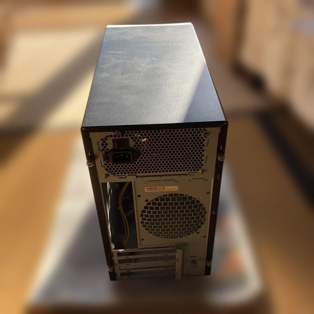 ミニタワー型PCケース USBポート付き