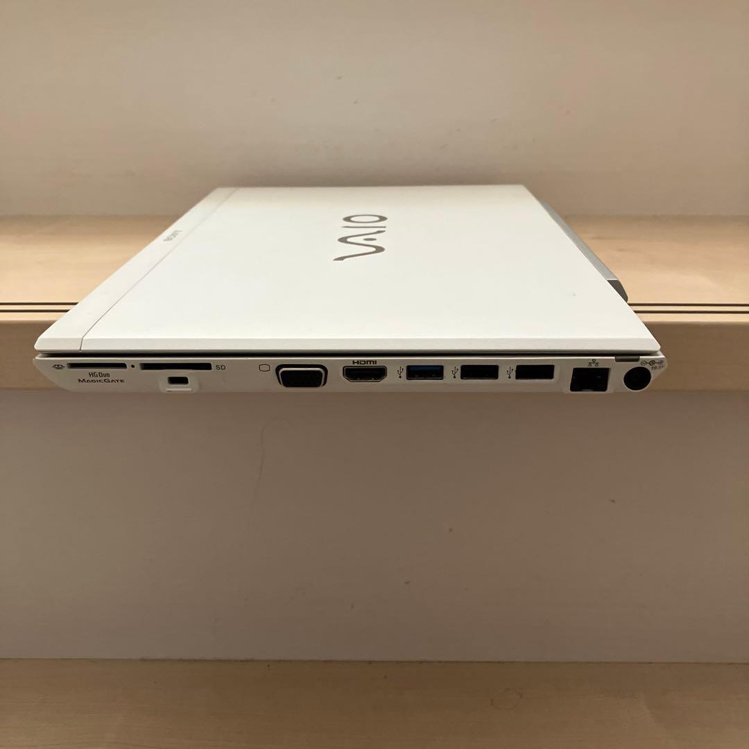 him0703　SONY VAIO VPCSB4AJ 軽量コンパクトノート