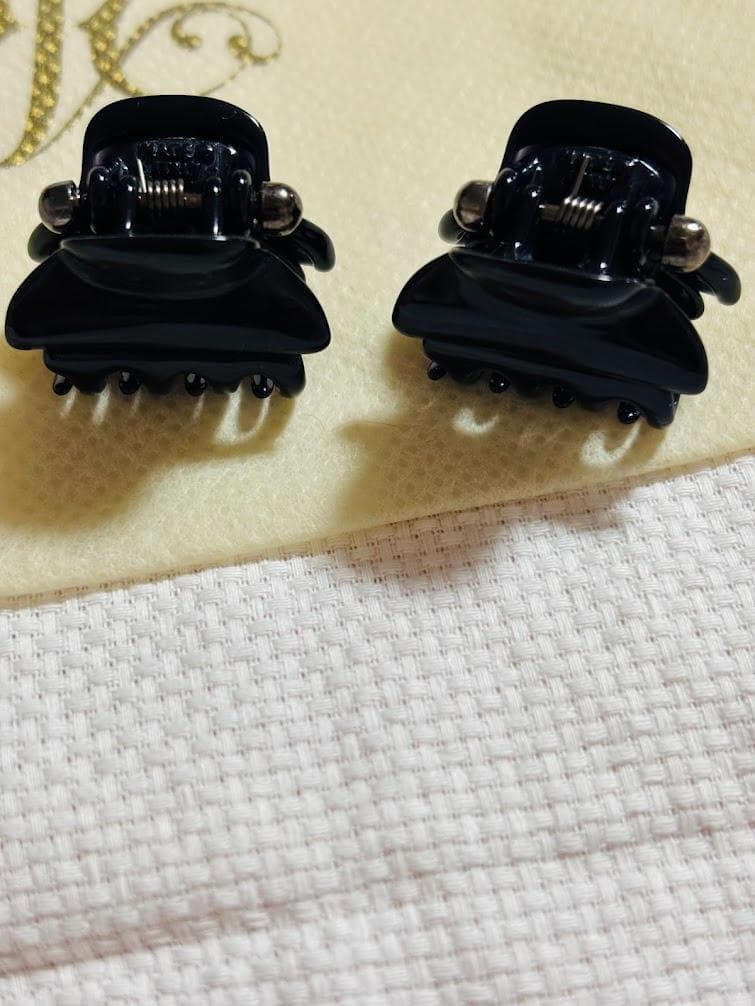 【美品】acca アッカ 黒　ミニ　クリップ　2個　セット　バレッタ S