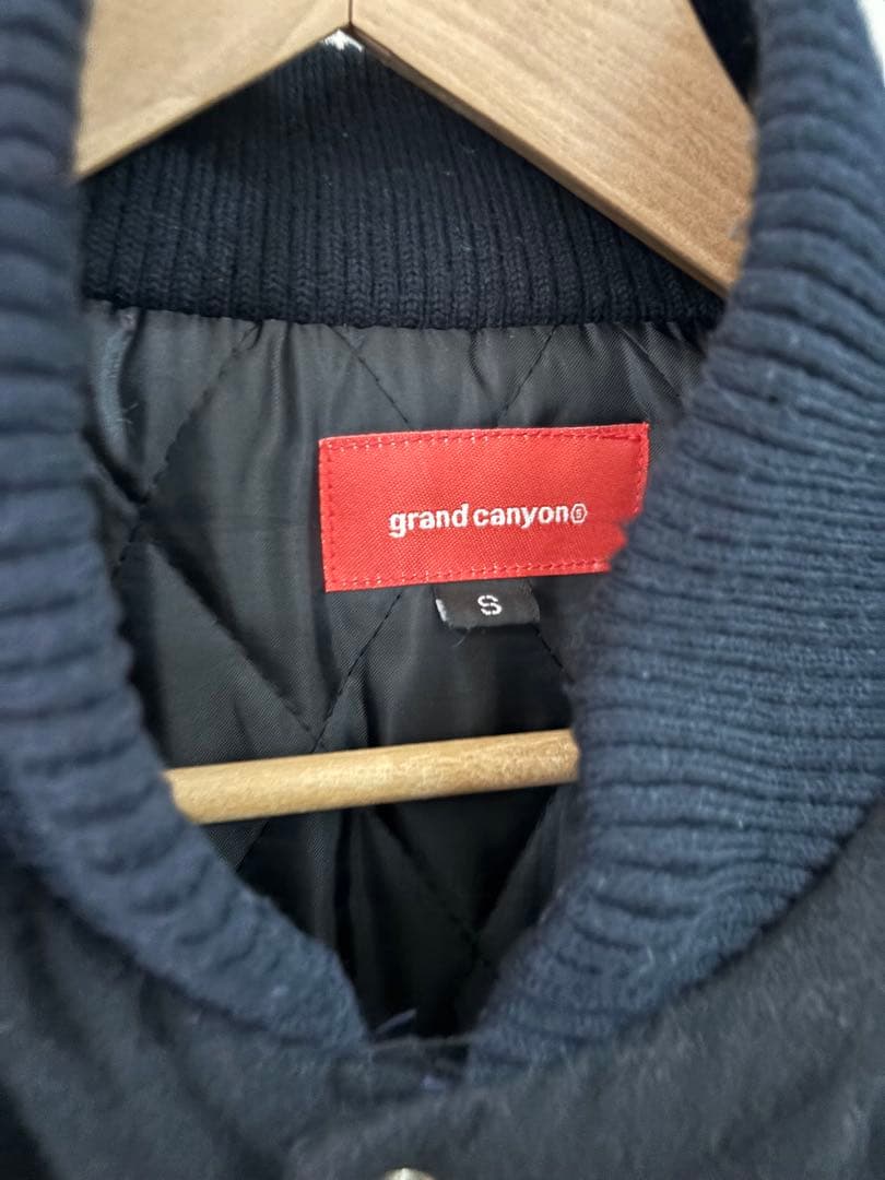 美品　GDC グランドキャニオン　スタジャン ネイビー/ホワイト　レザー　S