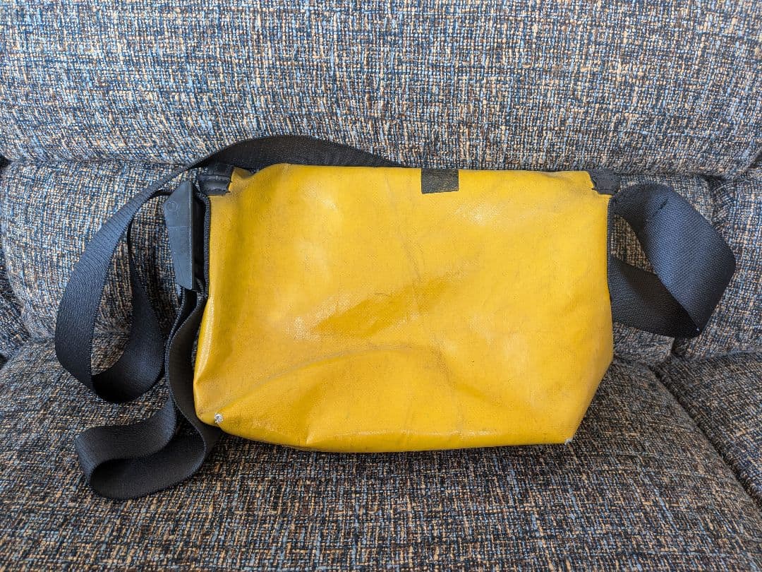 今月末迄の出品です。最終お値下げ！FREITAG　絶版　廃盤　イエロー