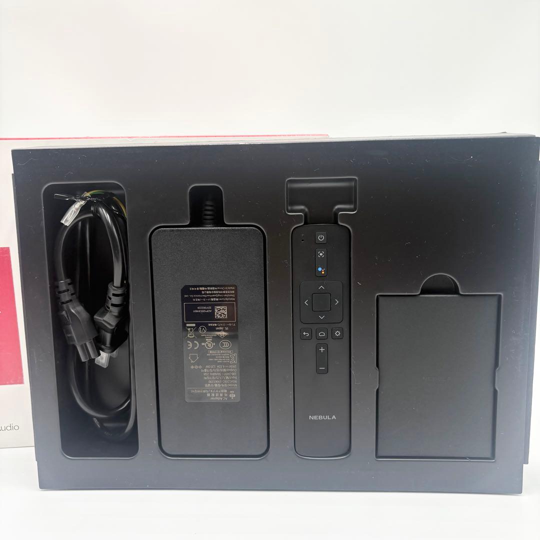 【極美品】NEBULA Cosmos フルHDプロジェクター 高画質　高音質