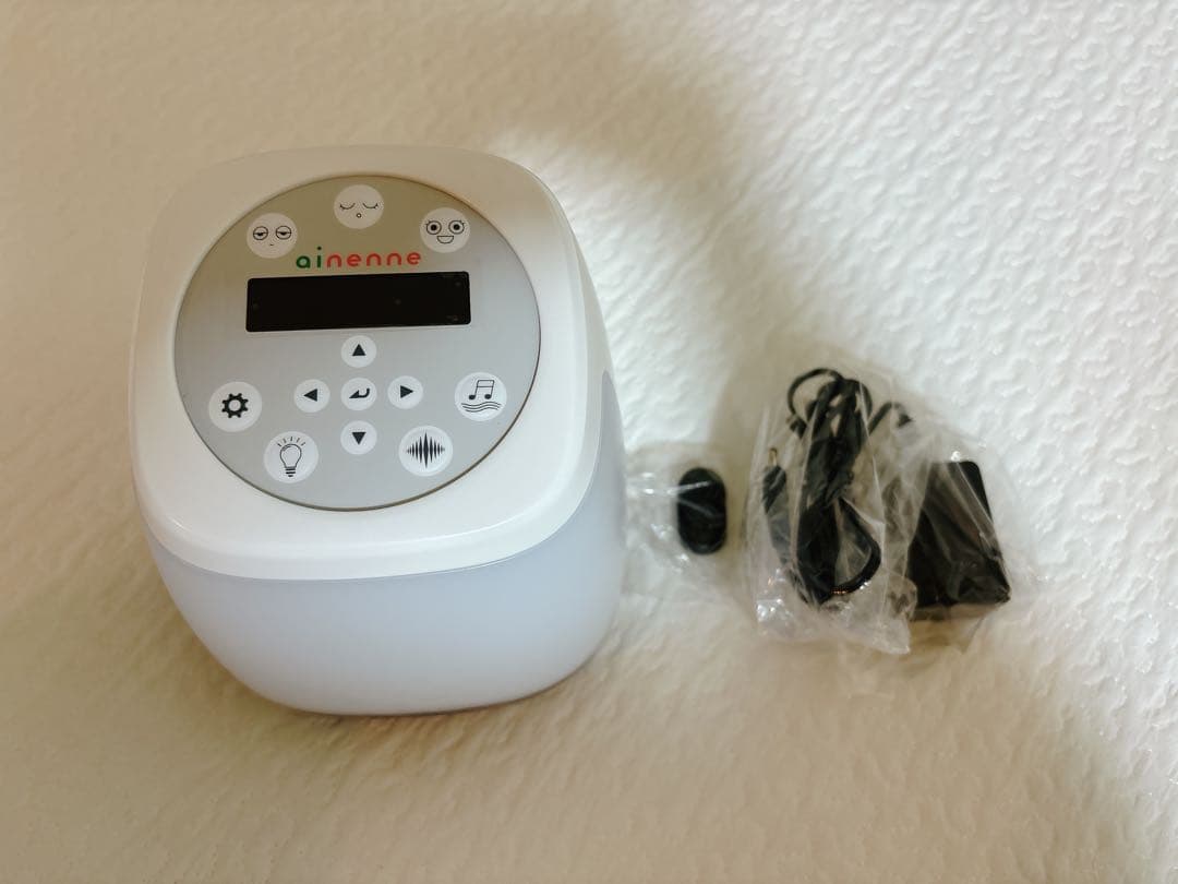 箱入り ainene ベビー用音楽再生・ナイトライト
