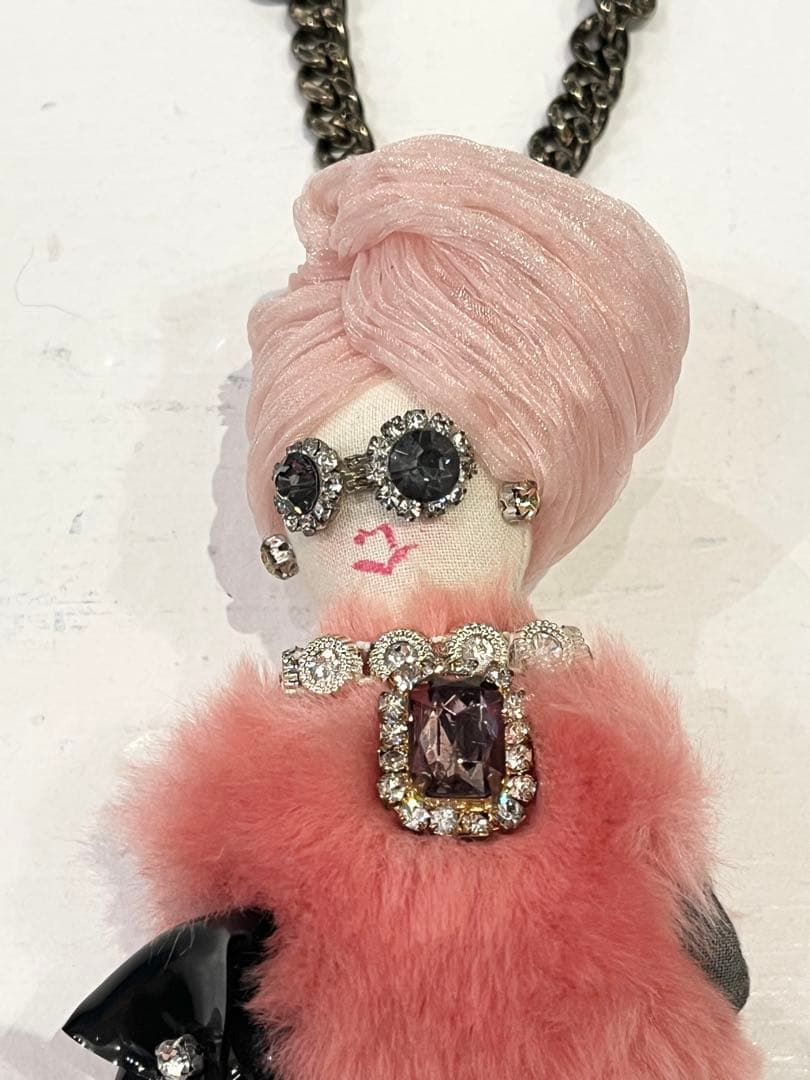 【Demodee】デモデ　ドールチャーム　チャーム　ファー　ビジュ　ピンク