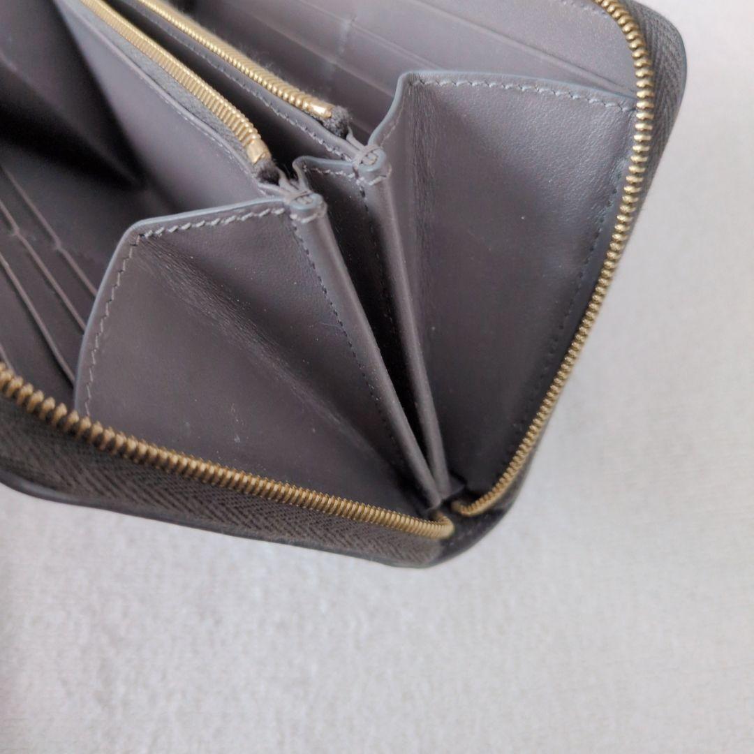セリーヌ ジップドウォレット グレインカーフレザー ペブル グレージュ 長財布