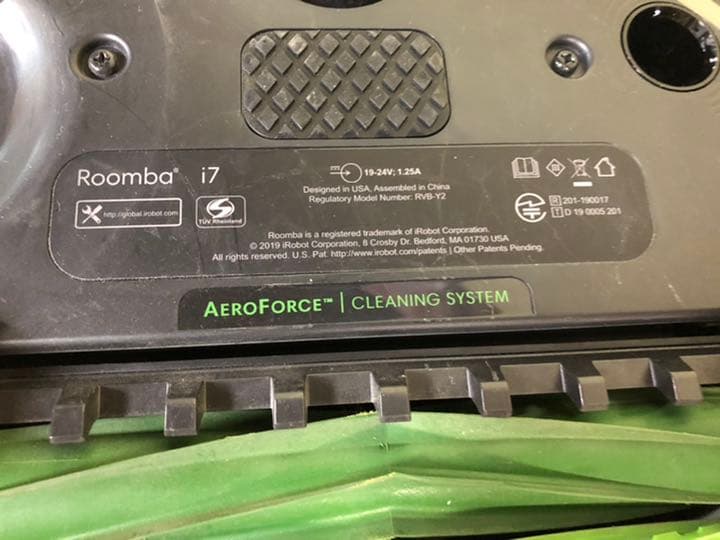 アイロボットRoom i7 RVB-Y2