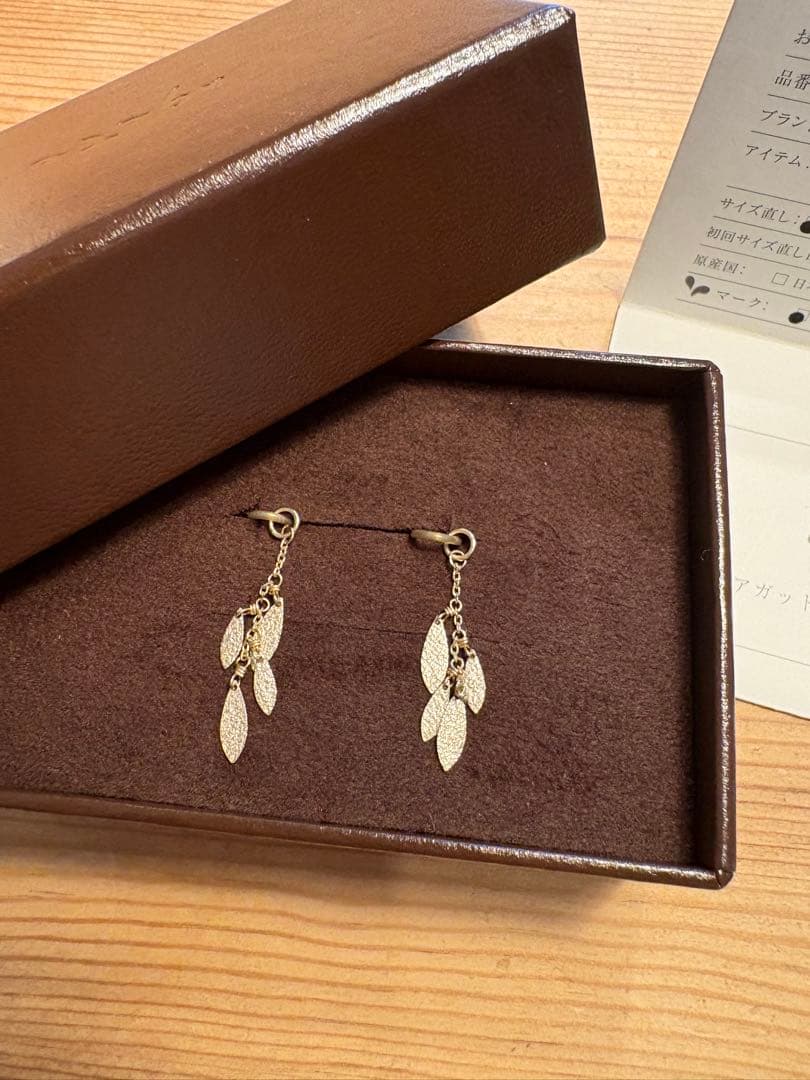 アガット k10 リーフ ピアスチャーム