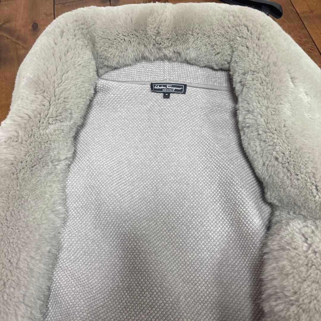 Salvatore Ferragamo ライトグレー ファーコート