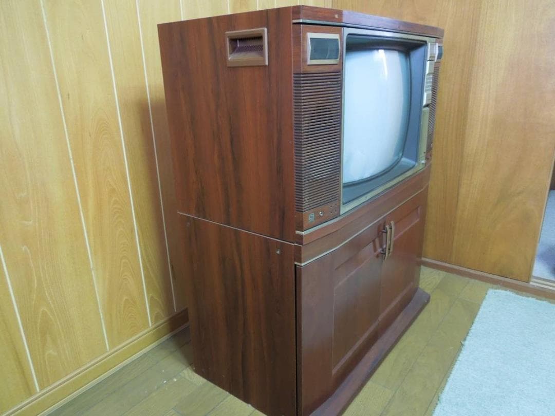 サザエさん家のモデルになったブラウン管テレビ　引き取り品