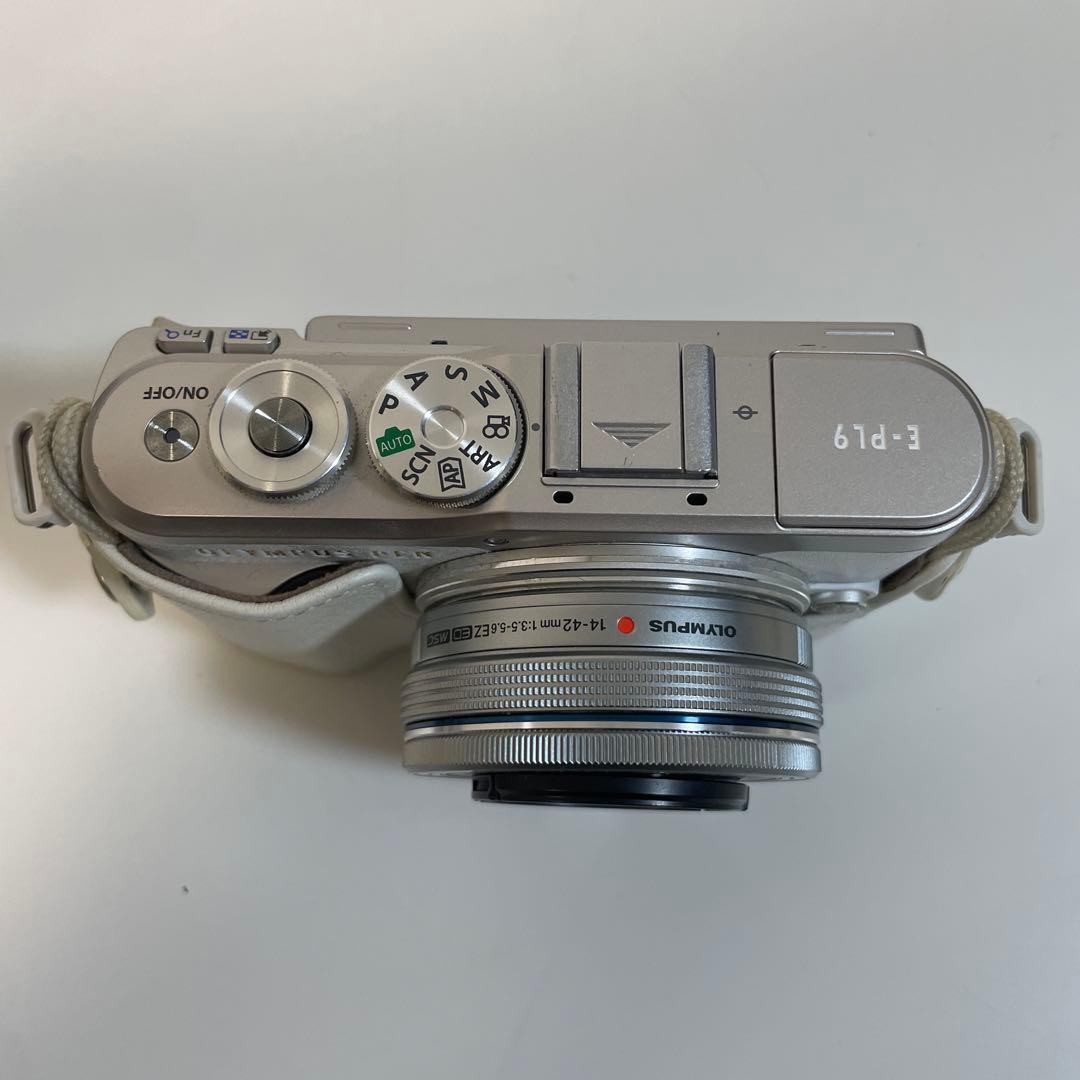 Olympus PEN E-PL9 シルバー レンズ付き