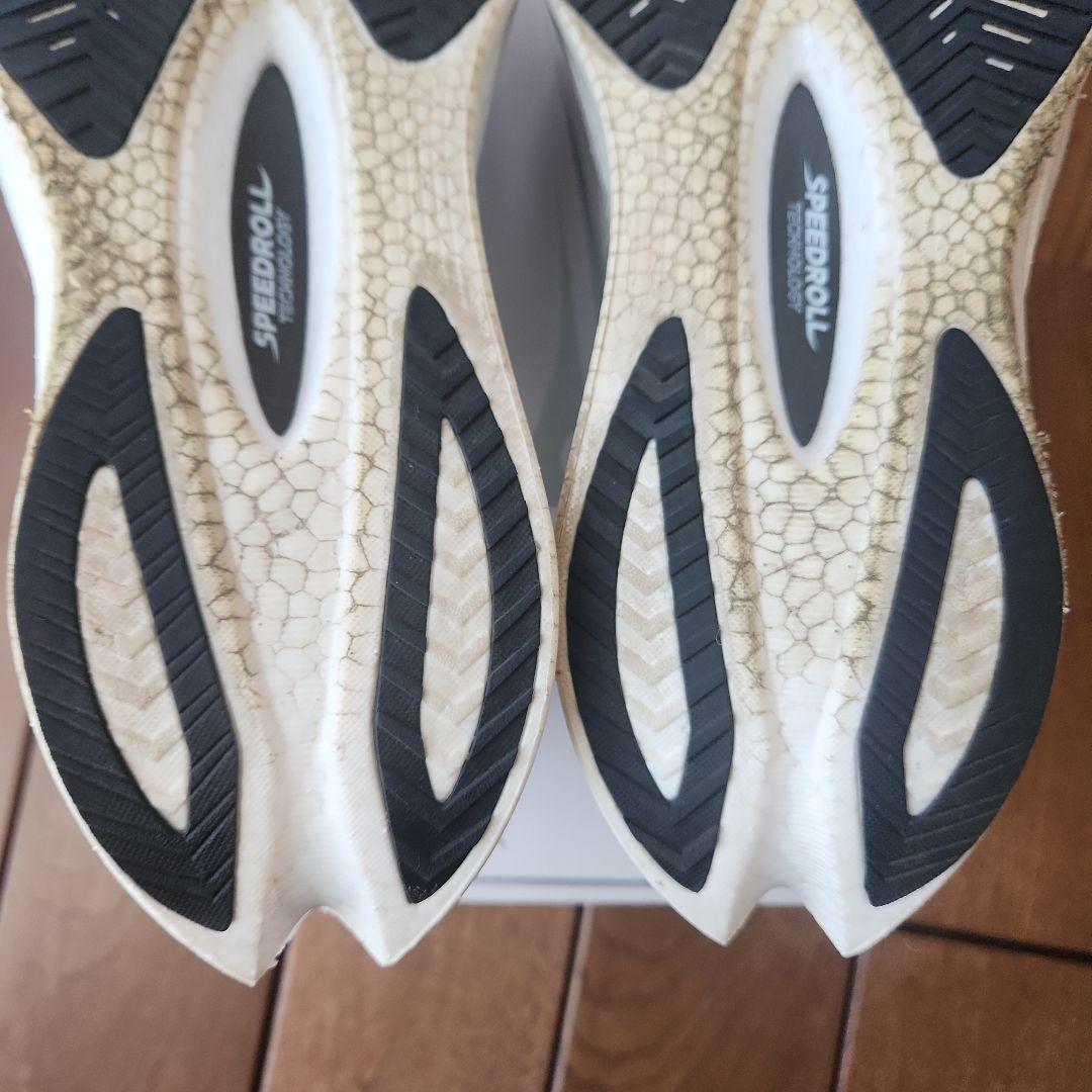 エンドルフィンプロ4 Saucony サッカニー 　26.5