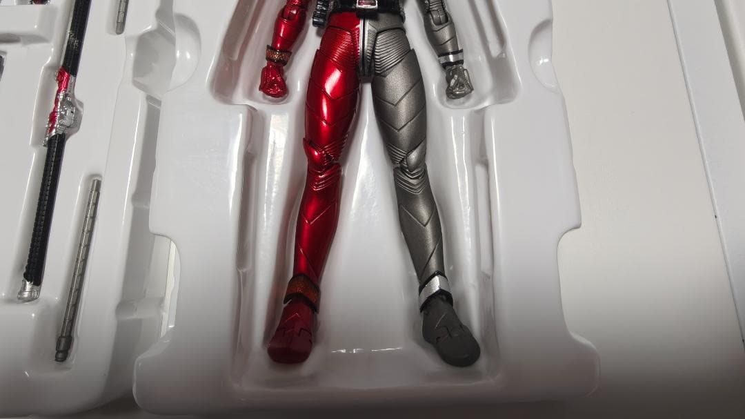 S.H.Figuarts (真骨彫製法) 仮面ライダーW ヒートメタル