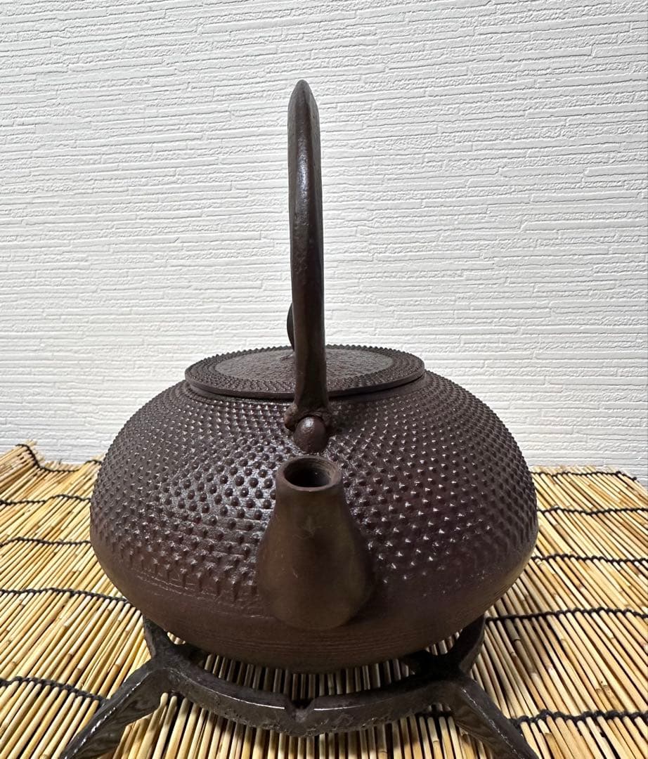 ほぼ未使用品　岩手県奥州水沢幸工芸　現代の名工 佐藤勝久造　１５型　南部鉄瓶